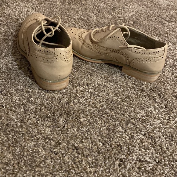 Women’s wingtip shoes - Picture 4 of 6